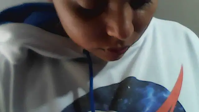 stefanie010 online show from November 13, 5:23 pm