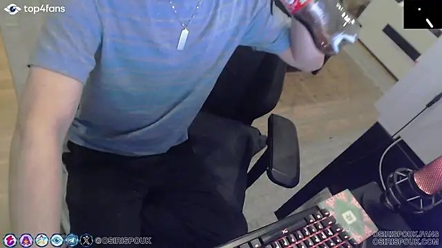 osirispouk online show from December 15, 11:42 pm