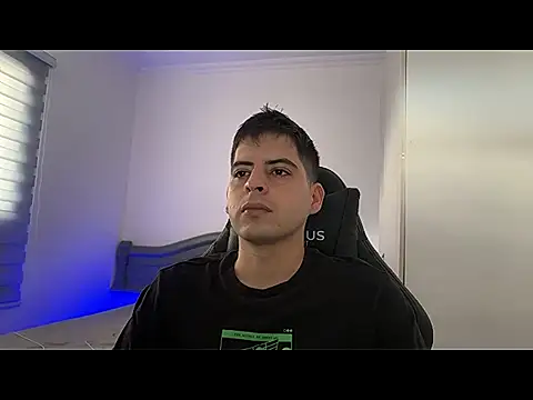 Snapshot of lordbeja chatting on April 3, 10:08 pm lordbeja online show from April 3, 10:08 pm