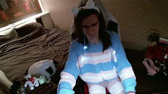 izilizi 23 online show from December 11, 4:31 pm