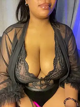 YellowHoneyDip online show from February 4, 7:14 am