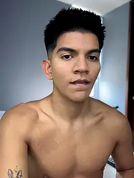 santiago 01 online show from September 12, 7:47 pm