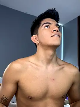 santiago 01 online show from October 29, 8:32 pm