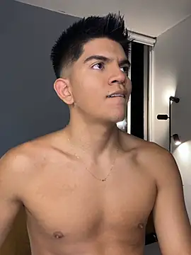 santiago 01 online show from February 21, 1:06 am