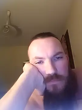 Snapshot of Klinsch chatting on February 24, 8:18 pm Klinsch online show from February 24, 8:18 pm