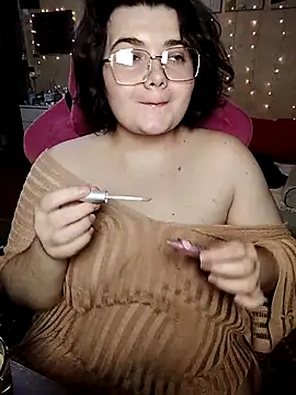 DenisHailey online show from September 26, 4:00 pm