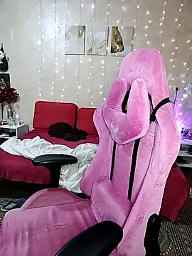 DenisHailey online show from September 28, 4:56 pm