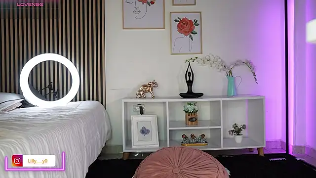 LillyDolls23 online show from February 8, 1:03 pm