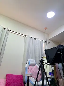 NaomiShimizu online show from March 9, 9:30 pm