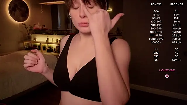 moon deity  online show from October 13, 2:39 pm