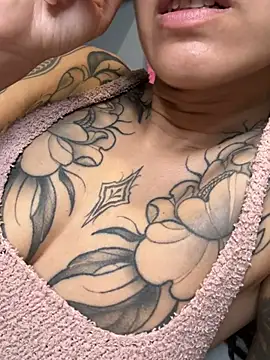 Snapshot of Nadiasexy chatting on March 22, 12:49 am Nadiasexy online show from March 22, 12:49 am