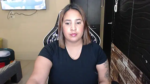 Snapshot of KathyHardcore69 chatting on April 3, 3:48 am KathyHardcore69 online show from April 3, 3:48 am