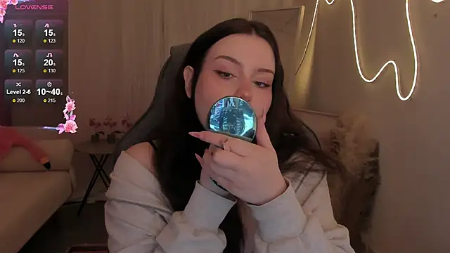 CoralineKeyns online show from March 10, 5:34 am