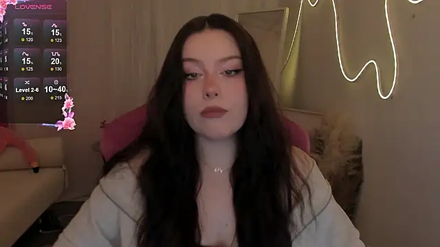 CoralineKeyns online show from March 14, 3:23 am