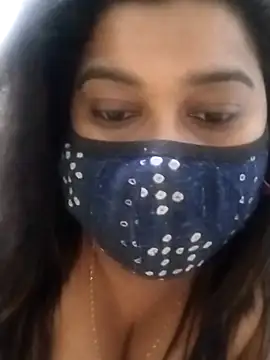 indianlisa5 online show from March 13, 11:00 pm