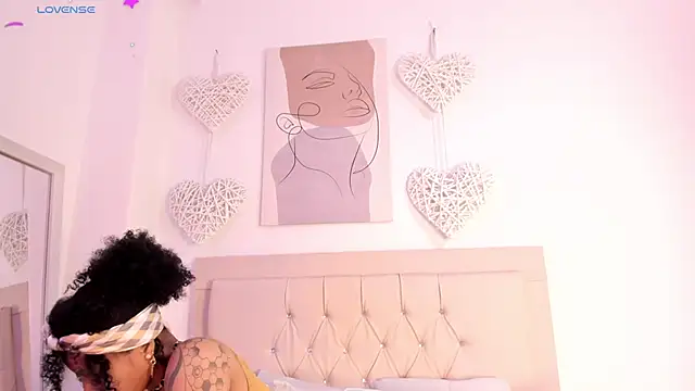 daiana curly online show from February 5, 2:37 pm