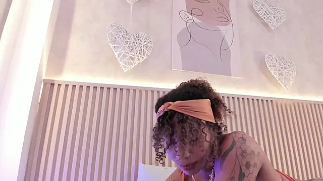 daiana curly online show from October 27, 7:51 pm