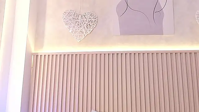 daiana curly online show from December 2, 8:04 pm