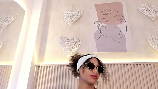 daiana curly online show from March 22, 8:23 pm