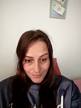 JadeHiilton online show from September 24, 8:45 pm