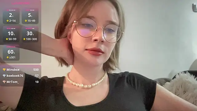 ms christiana online show from December 21, 2:19 am