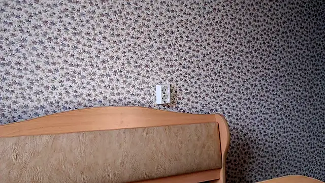 Snapshot of Tinadream20 chatting on March 4, 10:57 am Tinadream20 online show from March 4, 10:57 am