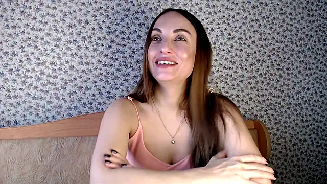 Snapshot of Tinadream20 chatting on November 8, 9:53 am Tinadream20 online show from November 8, 9:53 am