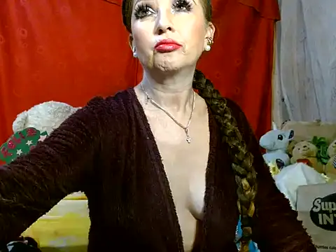Snapshot of hottieperla chatting on June 19, 6:34 pm hottieperla online show from June 19, 6:34 pm