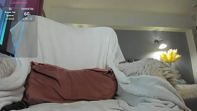 Awesome Jolie online show from March 12, 5:13 am