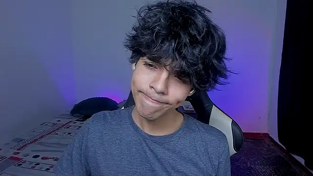 Alan26  online show from November 28, 2:47 am