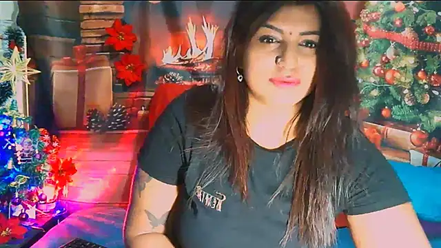 Snapshot of RoyalIndianCreamPuff chatting on December 14, 5:58 pm RoyalIndianCreamPuff online show from December 14, 5:58 pm