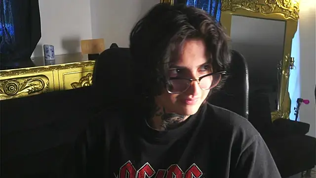 dantecoppolaa  online show from January 6, 7:35 pm