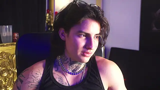 dantecoppolaa  online show from March 14, 12:32 am