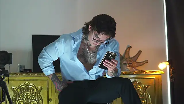 dantecoppolaa  online show from September 27, 7:52 pm