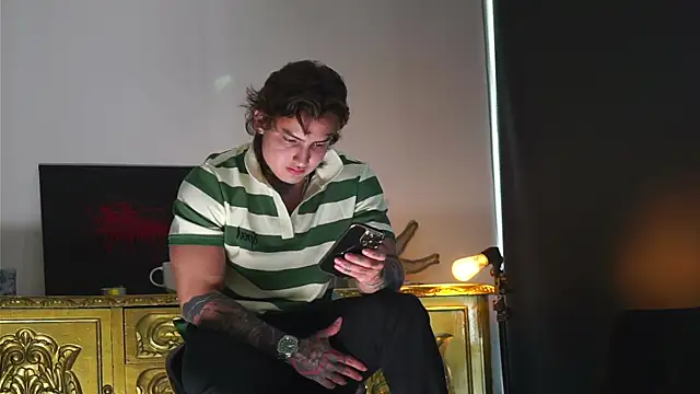 dantecoppolaa  online show from September 28, 8:25 pm