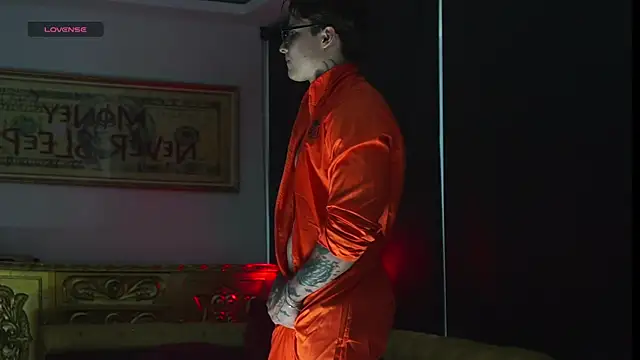 dantecoppolaa  online show from October 30, 10:32 pm