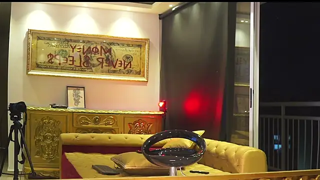 dantecoppolaa  online show from January 14, 12:27 am