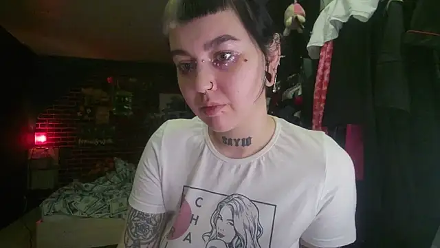 Snapshot of MoorderxDoll chatting on January 5, 8:31 pm MoorderxDoll online show from January 5, 8:31 pm