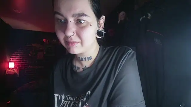 Snapshot of MoorderxDoll chatting on February 14, 9:10 pm MoorderxDoll online show from February 14, 9:10 pm