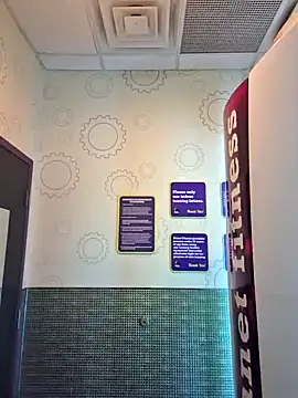 Snapshot of John19893 chatting on January 22, 7:24 pm John19893 online show from January 22, 7:24 pm