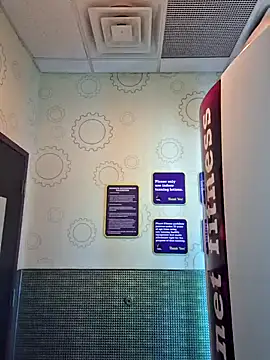 Snapshot of John19893 chatting on February 9, 4:40 pm John19893 online show from February 9, 4:40 pm