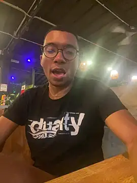 Aaronblack1  online show from May 19, 11:55 pm