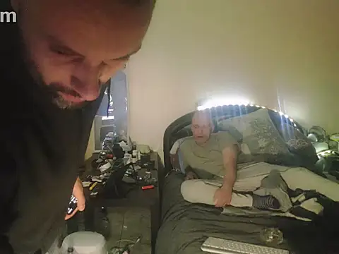 Snapshot of Terizizz chatting on April 9, 2:22 am Terizizz online show from April 9, 2:22 am