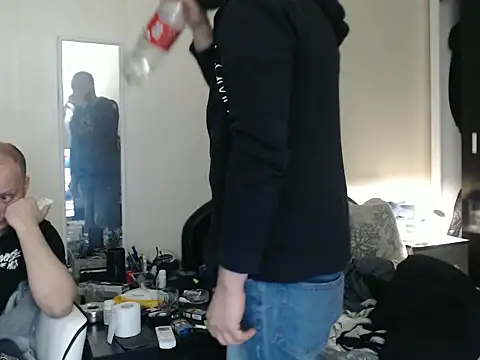 Snapshot of Terizizz chatting on April 15, 5:31 pm Terizizz online show from April 15, 5:31 pm