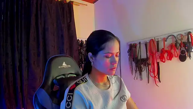 scarlet-kennedy98 online show from October 9, 10:08 pm