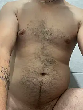 Snapshot of vanho29 chatting on October 8, 1:03 am vanho29 online show from October 8, 1:03 am