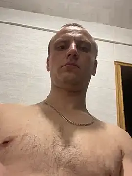 Snapshot of vanho29 chatting on February 3, 12:53 am vanho29 online show from February 3, 12:53 am