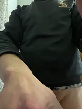 Snapshot of vanho29 chatting on February 25, 10:36 am vanho29 online show from February 25, 10:36 am