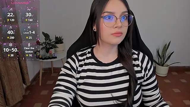 Snapshot of anaveleeez chatting on December 5, 5:48 am anaveleeez online show from December 5, 5:48 am