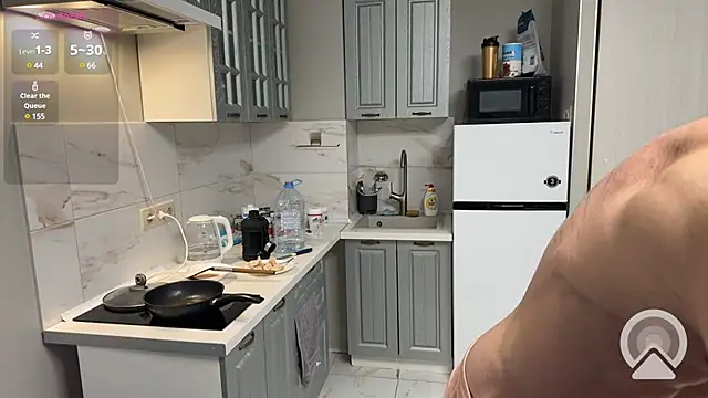 Snapshot of ericeric507 chatting on March 5, 7:27 pm ericeric507 online show from March 5, 7:27 pm